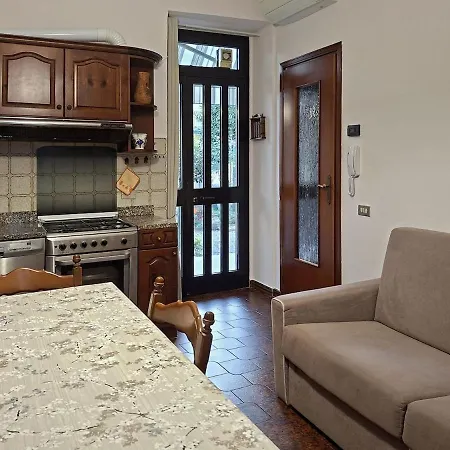Ferienhaus La Corte Dei Nonni Vanzaghello